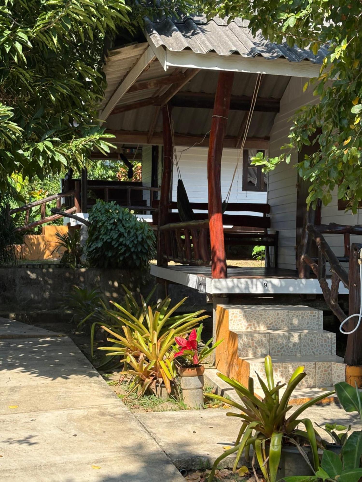 Pyramid Bangalow Ban Laem Sai Dış mekan fotoğraf